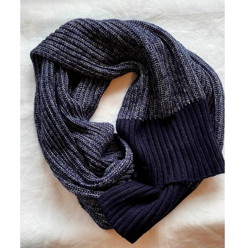 NEW Universal Thread Goods Co. Navy Oblong Knit Scarf